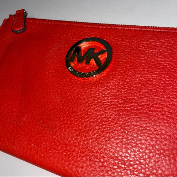 Michael Kors large wristlet orange/red - Picture 2 of 9